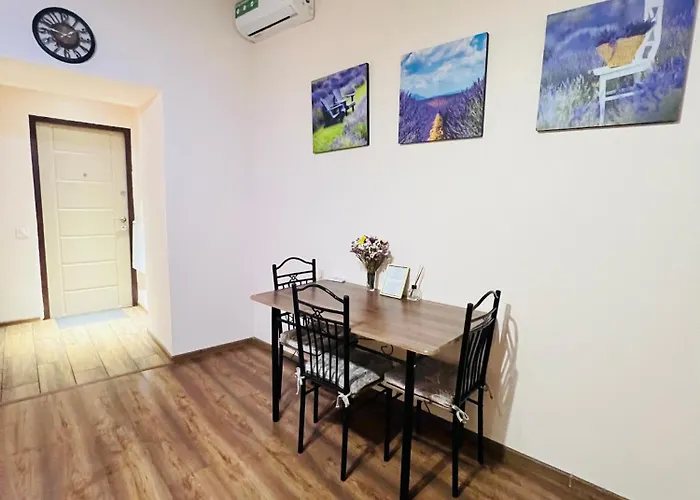 в центре! книжный рынок! דירה *