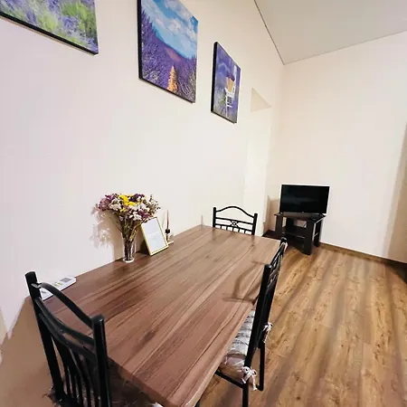 в центре! книжный рынок! * Odessza