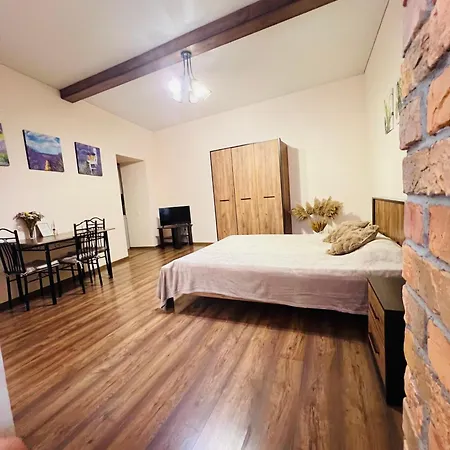 в центре! книжный рынок! Apartment Odesa